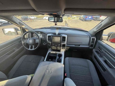 Used 2017 RAM 1500 Big Horn RWD image 25