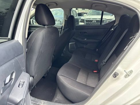 Used 2024 Nissan Sentra SV FWD image 14