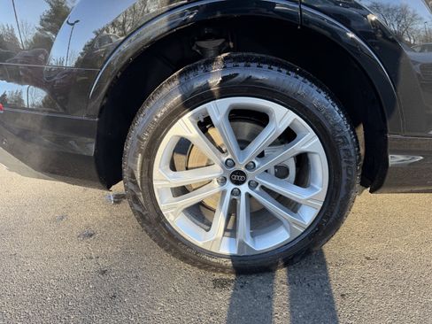 Used 2025 Audi Q7 2.0T Premium w/ Convenience Package image 9