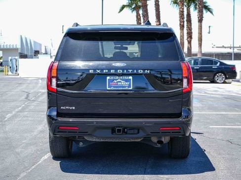 Certified 2025 Ford Expedition Active AWD/4WD image 8