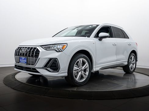 Used 2021 Audi Q3 2.0T Premium Plus w/ Premium Plus Package image 7