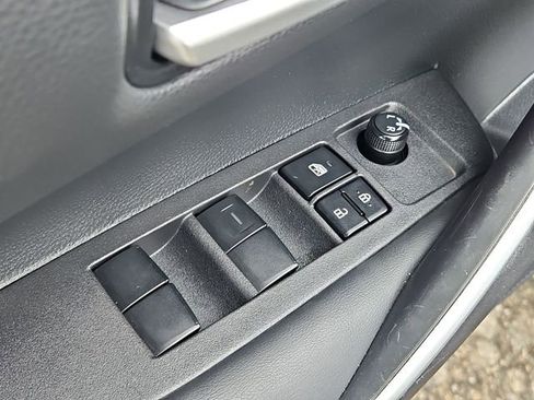Used 2024 Toyota Corolla SE FWD image 24