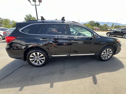 Used 2017 Subaru Outback 3.6R Touring w/ Popular Package #5A AWD/4WD image 5