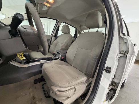 Used 2011 Ford Focus S FWD image 21