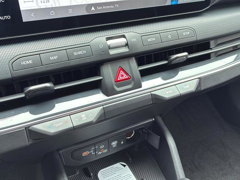 New 2025 Kia K4 GT-Line w/ GT-Line Sunroof Package image 21