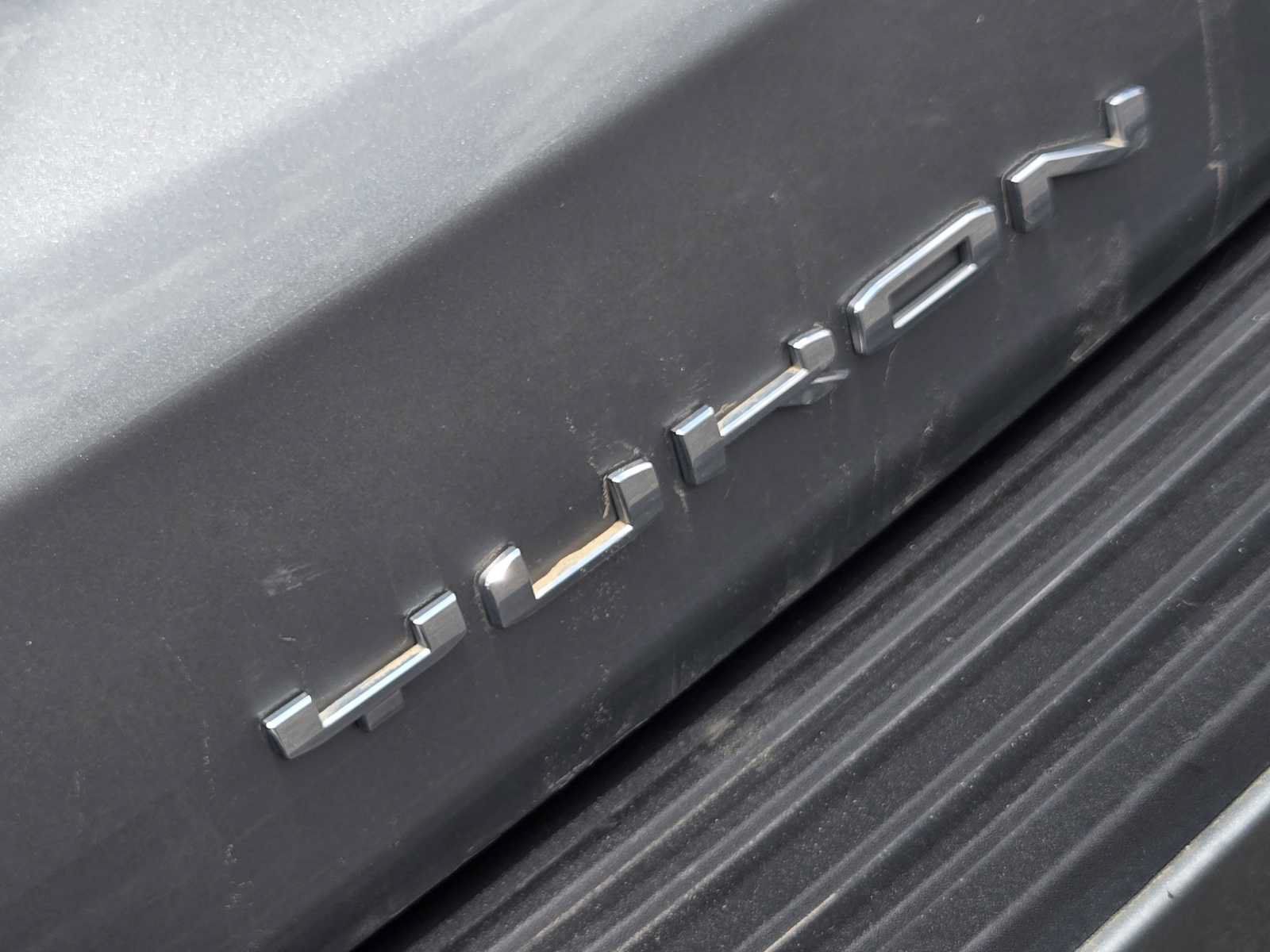 Certified 2025 GMC Yukon Denali Ultimate AWD/4WD image 12