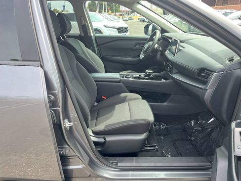 Used 2024 Nissan Rogue S AWD/4WD image 43