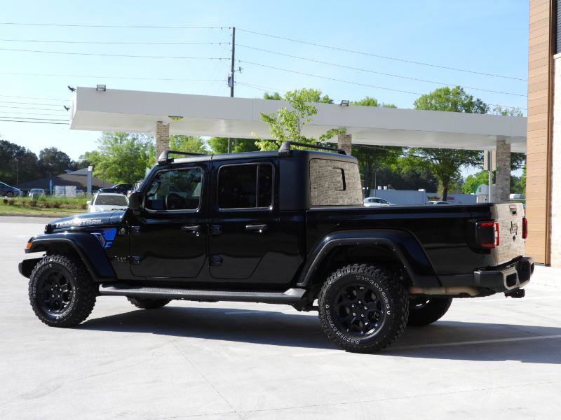 Used 2023 Jeep Gladiator Willys AWD/4WD image 17