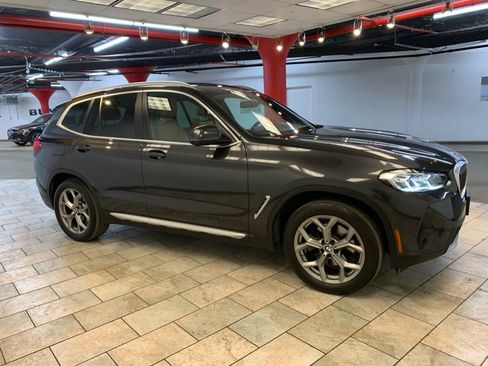 Used 2023 BMW X3 xDrive30i w/ Premium Package AWD/4WD image 5