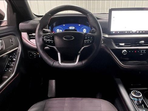 Used 2025 Ford Explorer ST-Line w/ ST-Line Street Pack AWD/4WD image 5