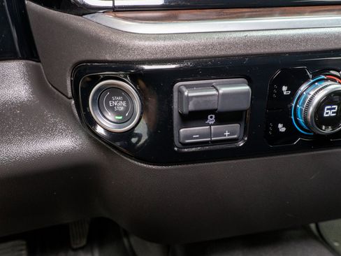 Used 2025 GMC Sierra 1500 SLT AWD/4WD image 22