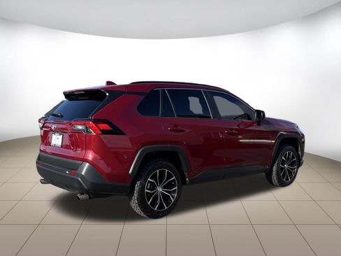 Used 2020 Toyota RAV4 LE AWD/4WD image 7