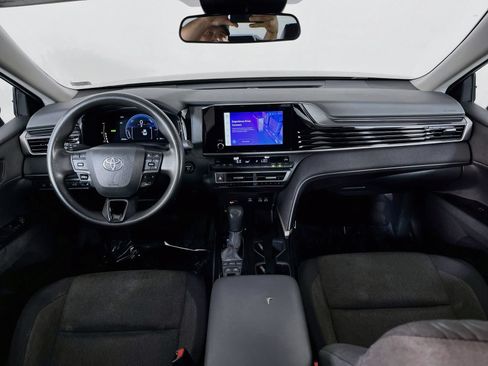 Used 2025 Toyota Camry LE FWD image 11