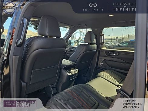 Used 2025 Nissan Armada PRO-4X image 11