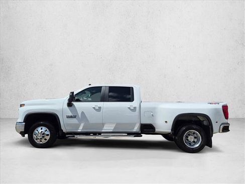 Used 2025 Chevrolet Silverado 3500 LT w/ Texas Edition AWD/4WD image 8