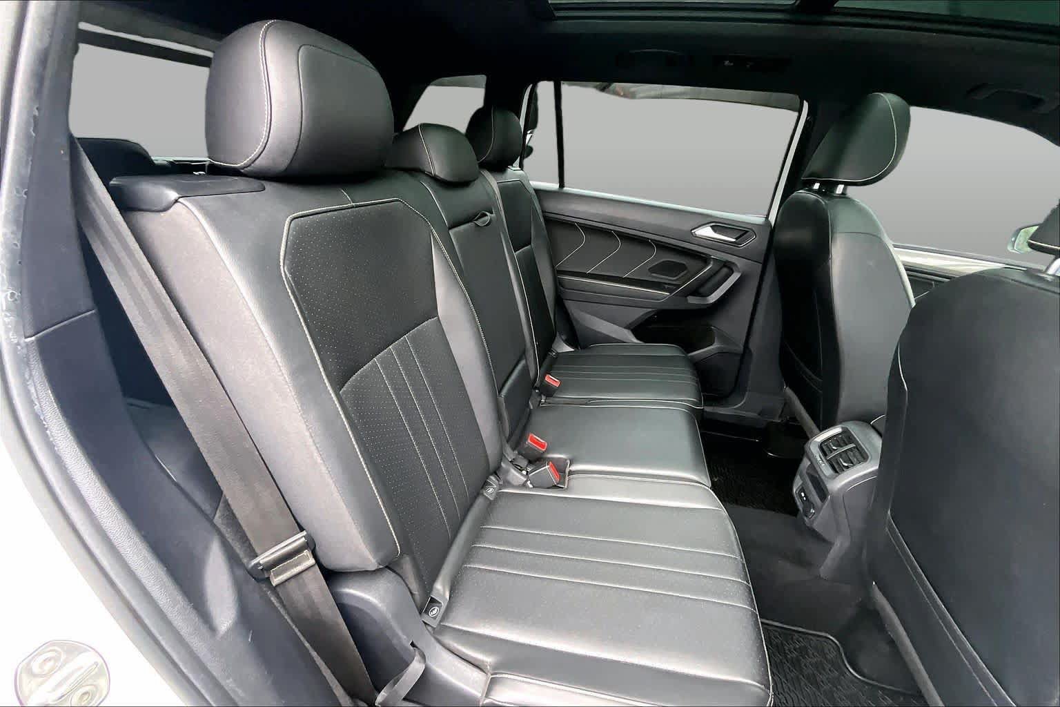 Used 2022 Volkswagen Tiguan SE R-Line FWD image 20