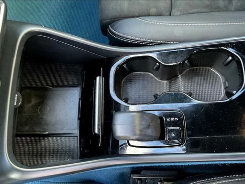 Used 2023 Volvo C40 P8 Recharge Ultimate image 20