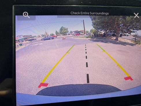 Used 2022 Jeep Grand Cherokee Altitude AWD/4WD image 16