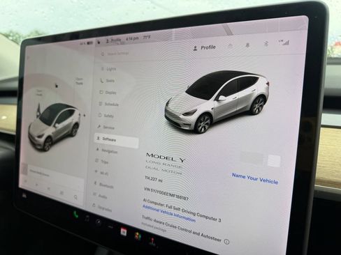 Used 2021 Tesla Model Y Long Range AWD/4WD image 5