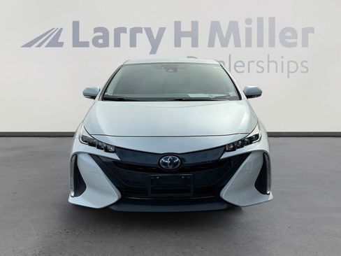 Used 2021 Toyota Prius Prime XLE image 8