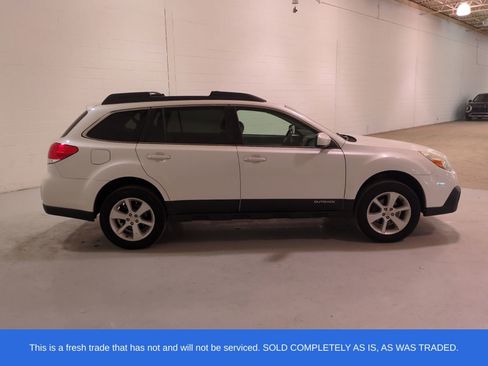 Used 2014 Subaru Outback 2.5i Premium AWD/4WD image 3