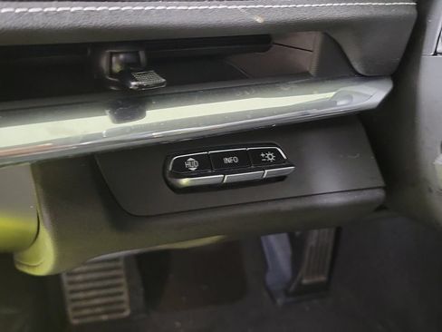 Used 2020 Chevrolet Corvette Stingray Preferred Cpe w/ 2LT Preferred Equipment Group RWD image 13