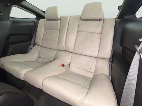 Used 2012 Ford Mustang GT Premium w/ Security Pkg RWD image 33