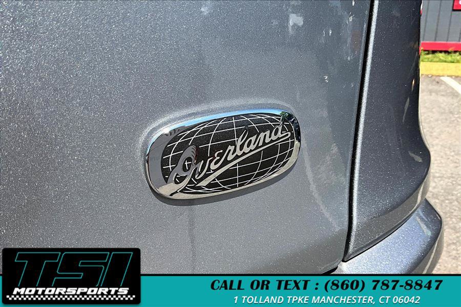 Used 2017 Jeep Cherokee Overland AWD/4WD image 8