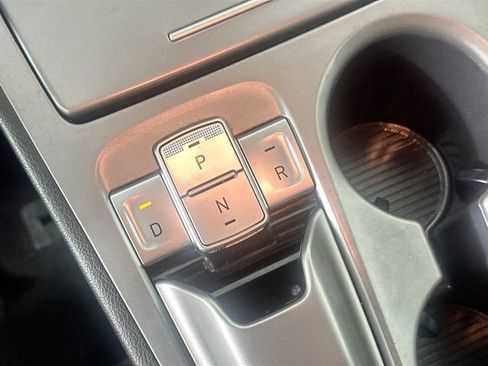 Used 2023 Hyundai Kona SE image 14