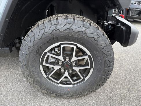 New 2026 Jeep Wrangler Unlimited Rubicon AWD/4WD image 9