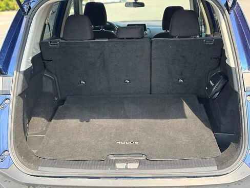 Used 2023 Nissan Rogue SV AWD/4WD image 9