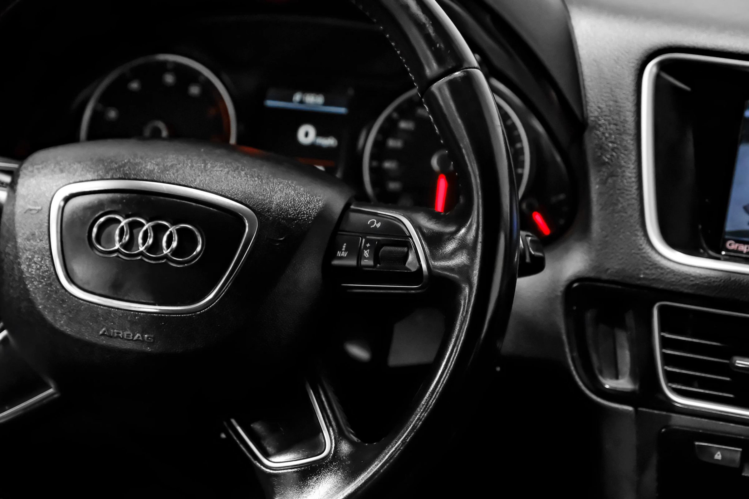 Used 2016 Audi Q5 2.0T Premium Plus AWD/4WD image 23