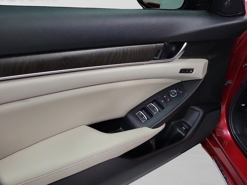 Used 2022 Honda Accord EX-L image 11