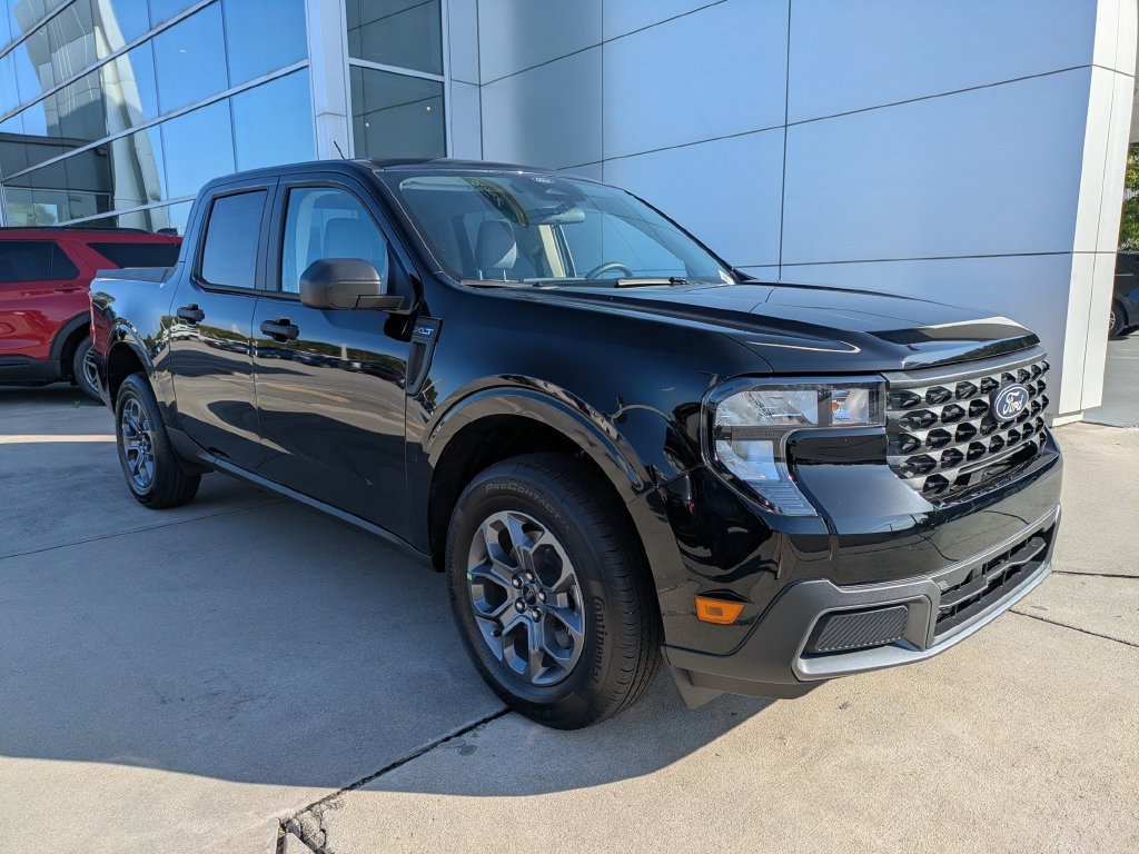 New 2026 Ford Maverick XLT FWD image 2