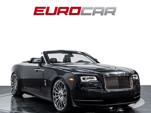 Used 2018 Rolls-Royce Dawn RWD image 9