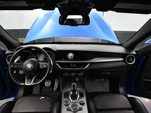 Used 2020 Alfa Romeo Stelvio Ti Sport w/ Quick Order Package 22S Sport AWD/4WD image 28