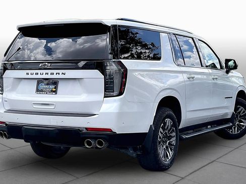 Certified 2025 Chevrolet Suburban Z71 w/ Comfort Package AWD/4WD image 13