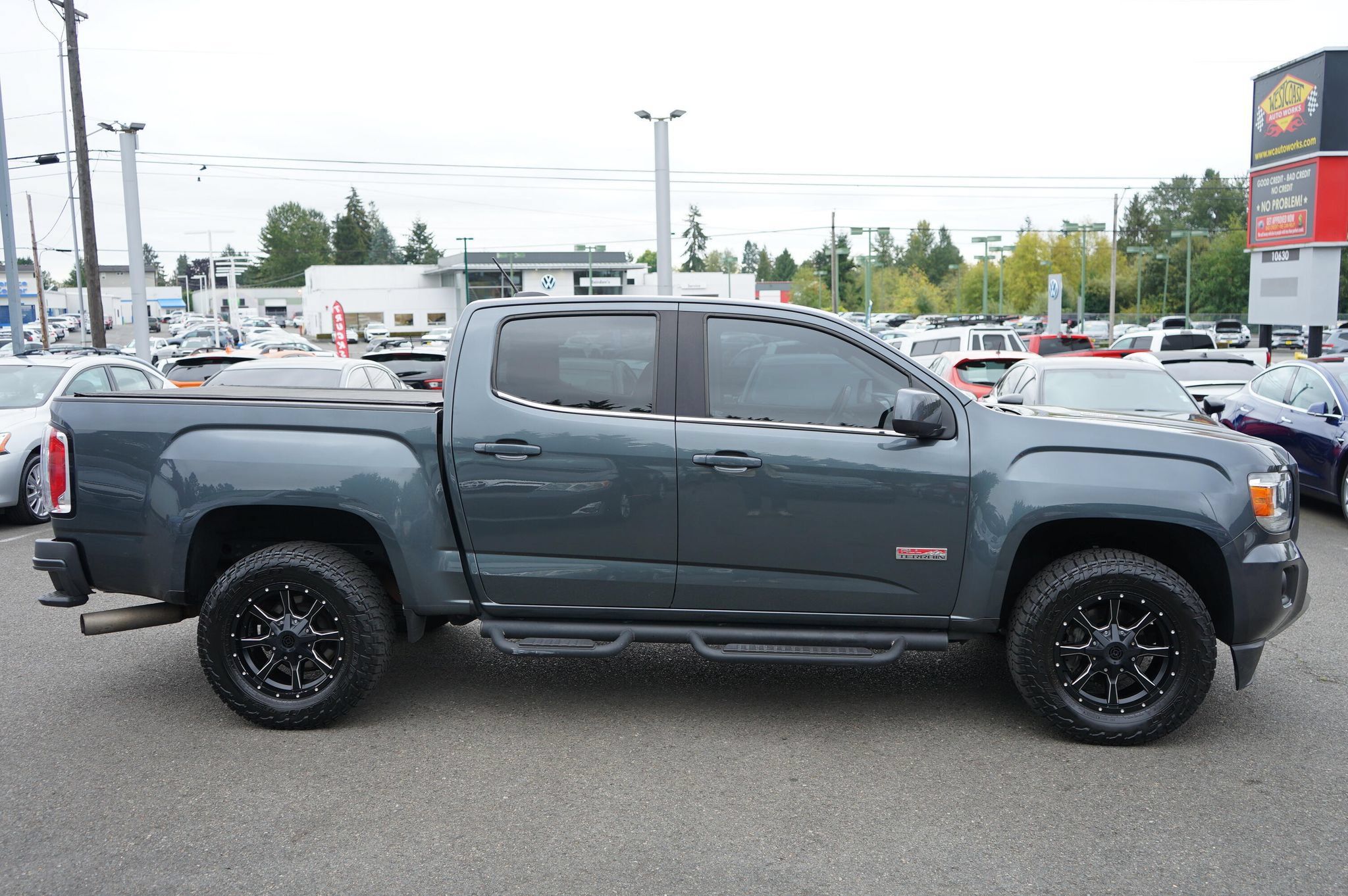 Used 2016 GMC Canyon SLE w/ All Terrain Package AWD/4WD image 6