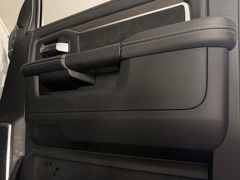 Used 2025 RAM 2500 Laramie image 32