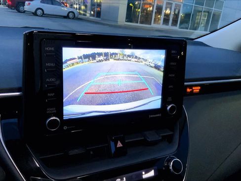 Used 2022 Toyota Corolla LE image 28