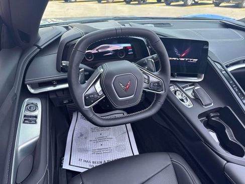 Used 2025 Chevrolet Corvette Stingray Coupe w/ Z51 Performance Package image 2