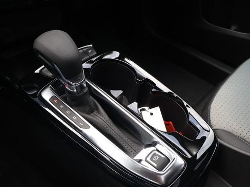 New 2026 Chevrolet Trax LT w/ Sunroof Package image 31
