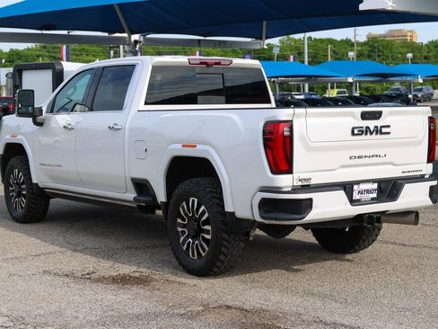 Used 2024 GMC Sierra 2500 Denali Ultimate AWD/4WD image 4