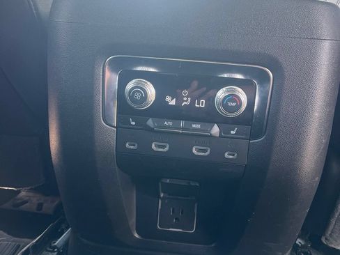 Used 2023 GMC Yukon SLT w/ SLT Premium Package RWD image 15