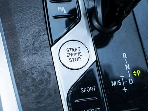 Used 2023 BMW X5 xDrive40i w/ Parking Assistance Package image 28