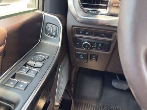 Used 2021 Ford F150 King Ranch w/ Equipment Group 601A High AWD/4WD image 19
