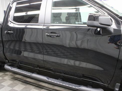 Used 2025 Chevrolet Silverado 1500 RST image 27