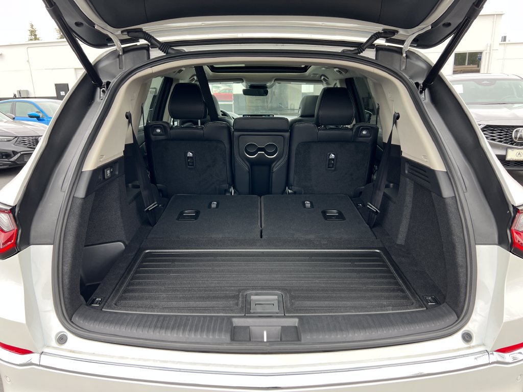 Used 2026 Acura MDX w/ Technology Package AWD/4WD image 31