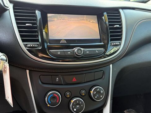 Used 2020 Chevrolet Trax LS w/ Tint and Cruise Package FWD image 11