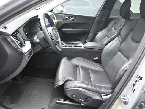 Used 2022 Volvo XC60 B5 Inscription w/ Advanced Package image 18